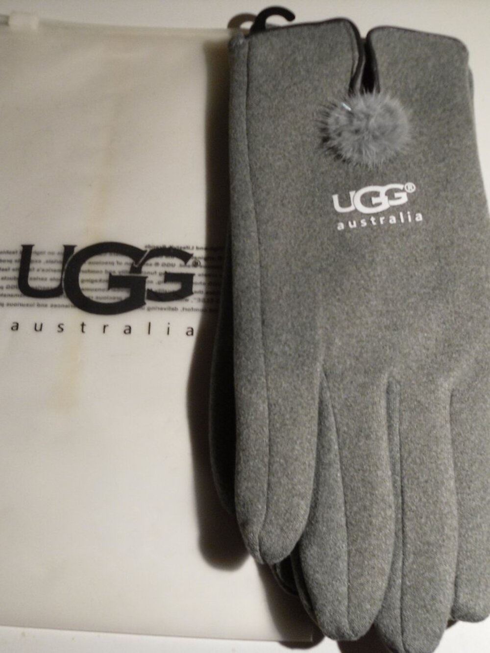 UGG women's gloves GRAY NEW